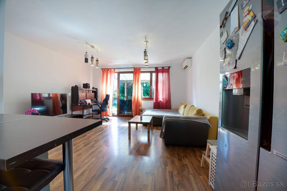 5-izbový rodinný dom s garážou v Kalinkove - 11