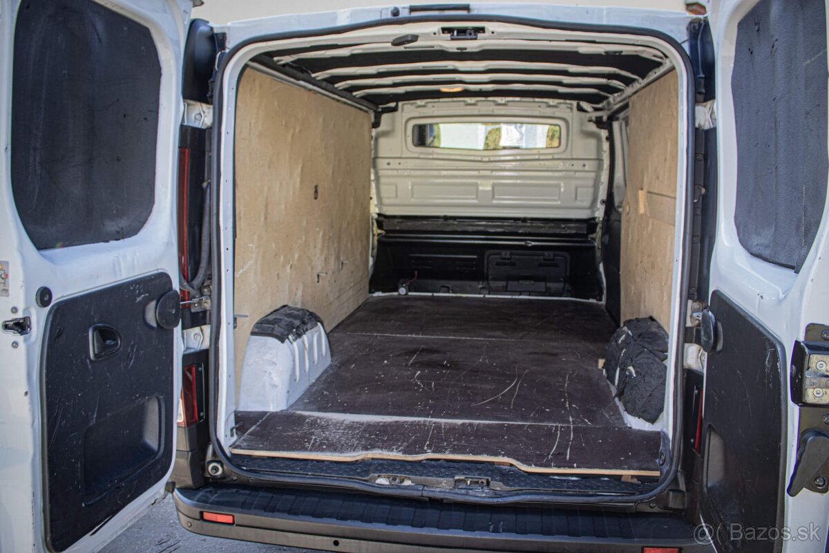 Renault Trafic L1H1 1.6 dCI - 11