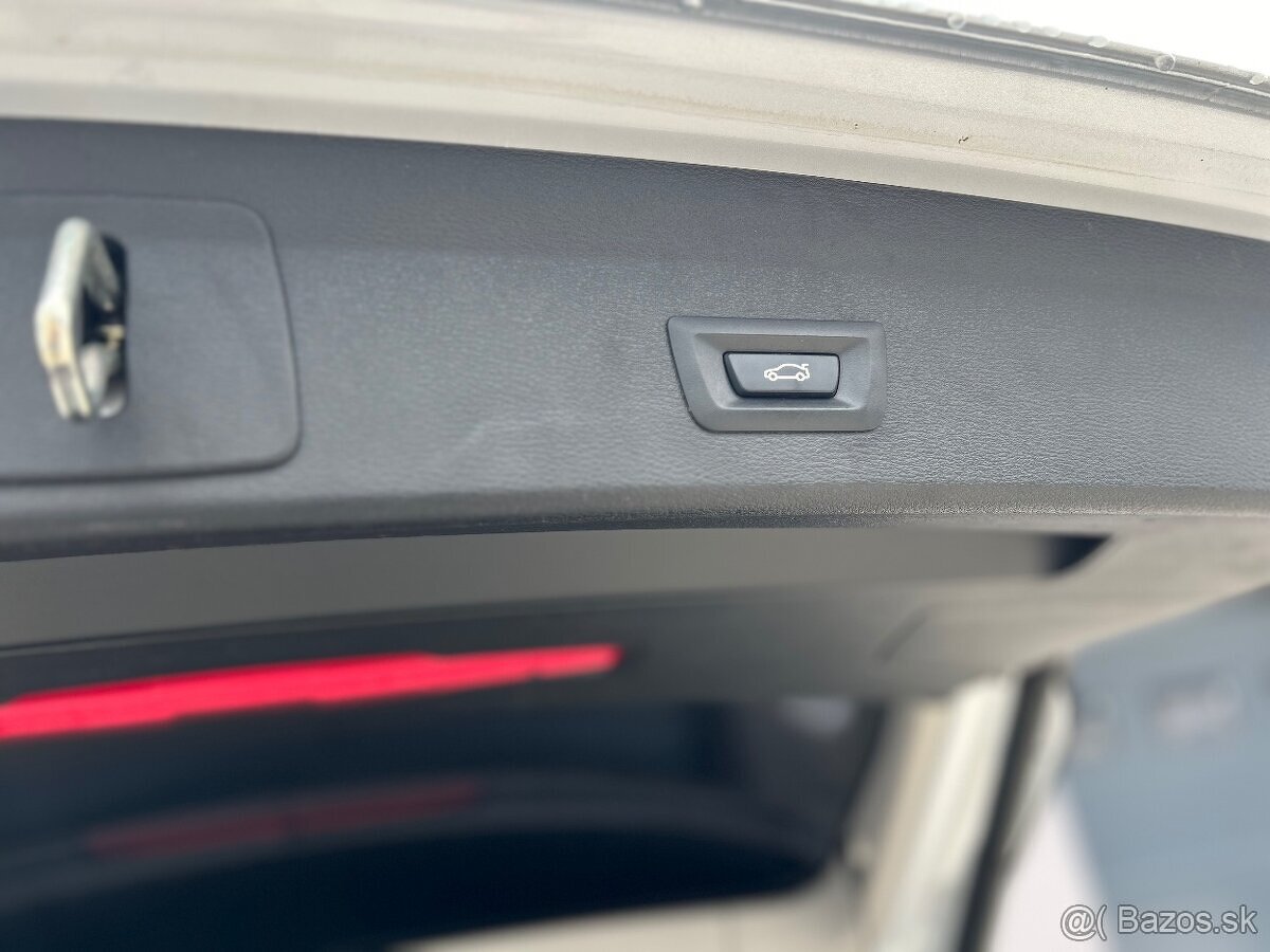 BMW X1 sDrive 18d A/T 2017 - 11