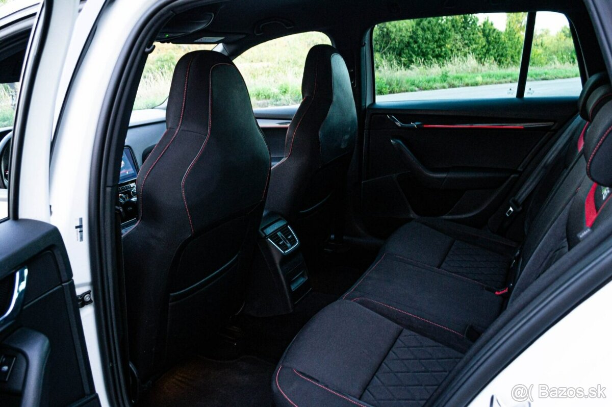 Škoda Octavia Combi 2.0 TDI RS DSG 4x4 - 11