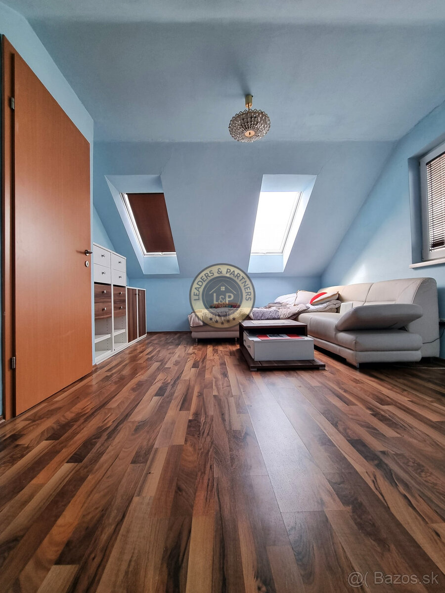 PREDAJ rodinný dom s tenisovým kurtom Levél - 11