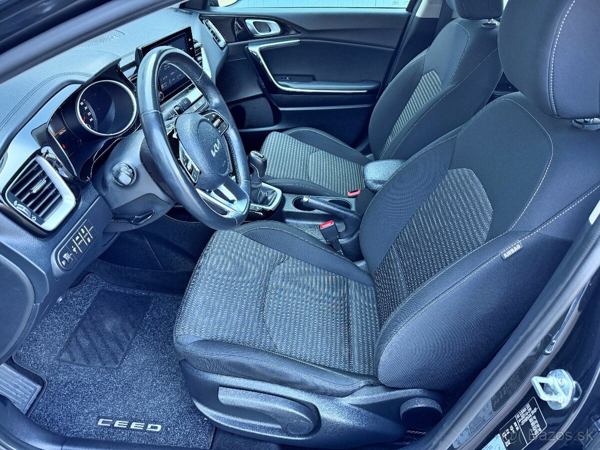 Kia CEED SW 1,5 T-GDi MT6 GOLD PLUS - 11