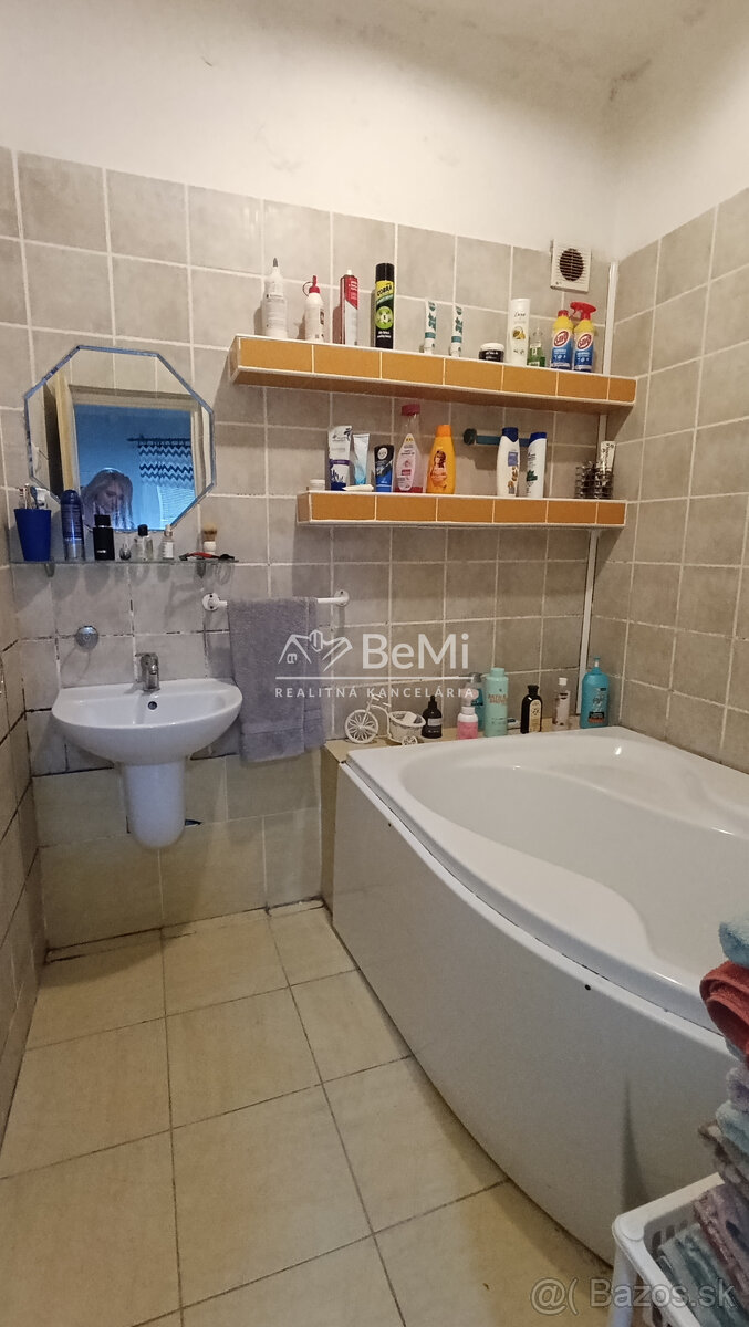 Rodinný dom v obci Slavošovce- NA PREDAJ - 77000,-Eur - 11