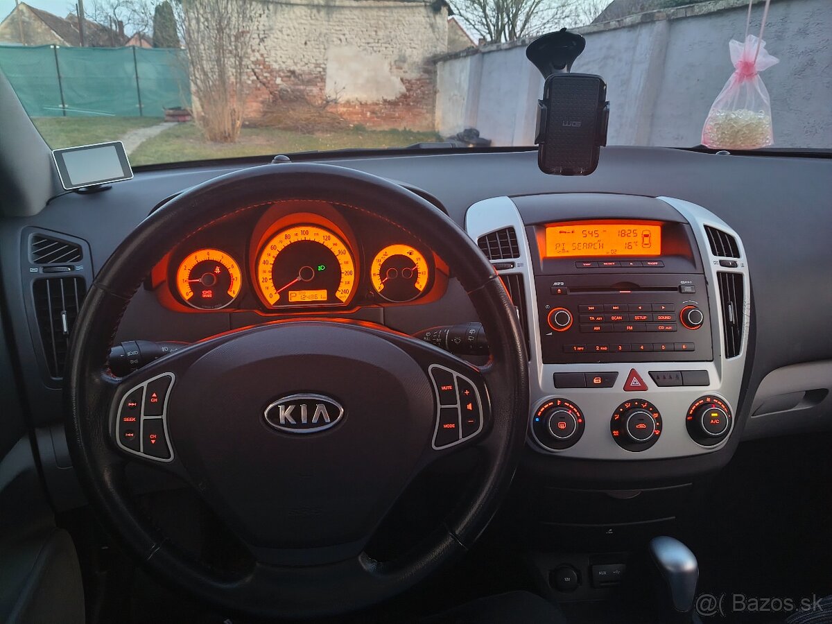 Kia Ceed 2008 1.6 benzín automat - 11