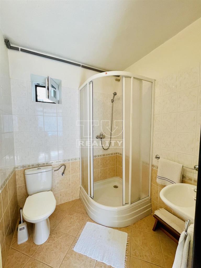 NA PREDAJ CHALUPA V OBCI DUBODIEL 162M2 - 11