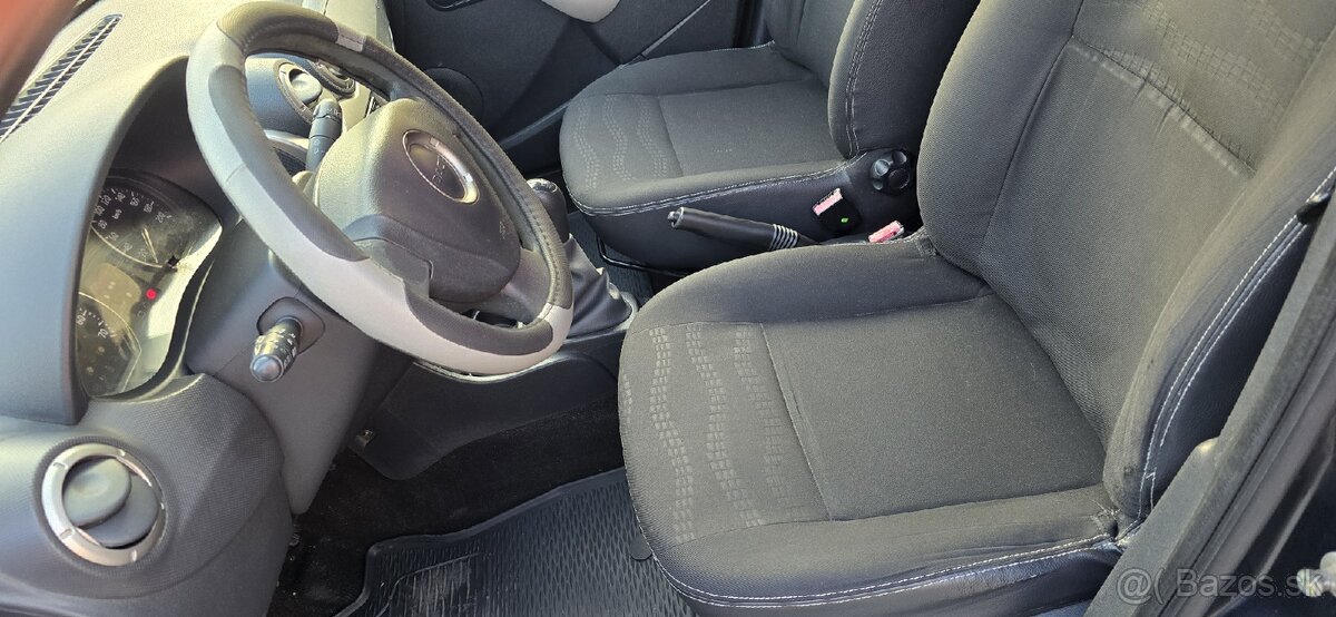 Dacia Sandero Stepway 1,6MPi M2010 - 11