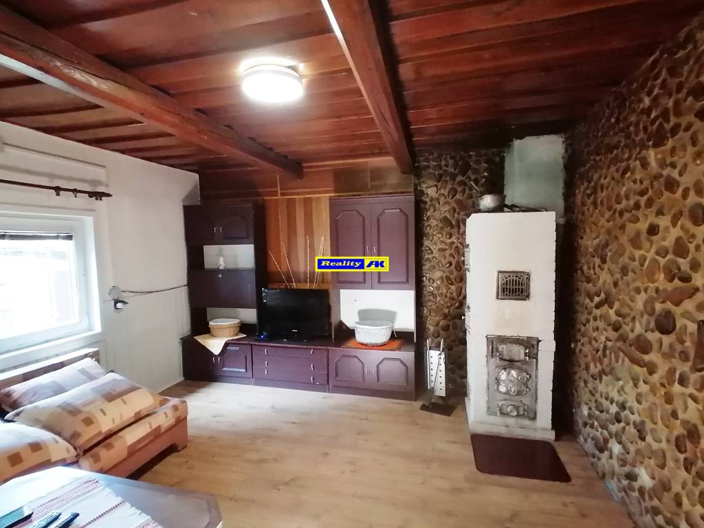 Chata vo Vrútkach po kompletnej rekonštrukcii - 11