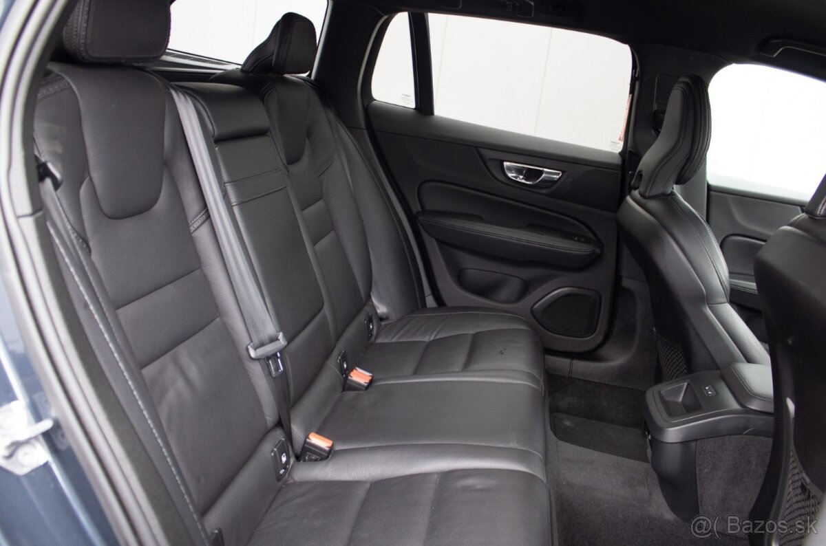 Volvo V60 Cross Country D4 AWD Pro AUTO. - 11