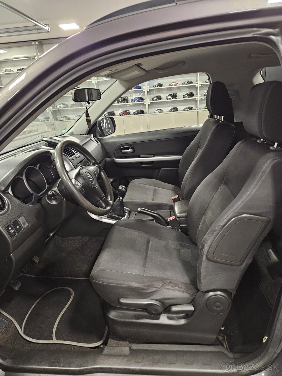 Suzuki Grand Vitara 2.4 benzín 2009 - 11