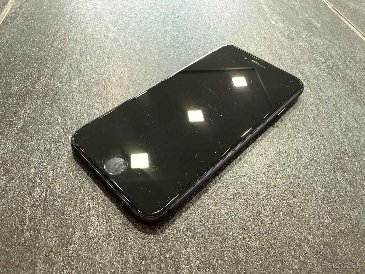 Apple iPhone 8 64 GB Space Gray - 11