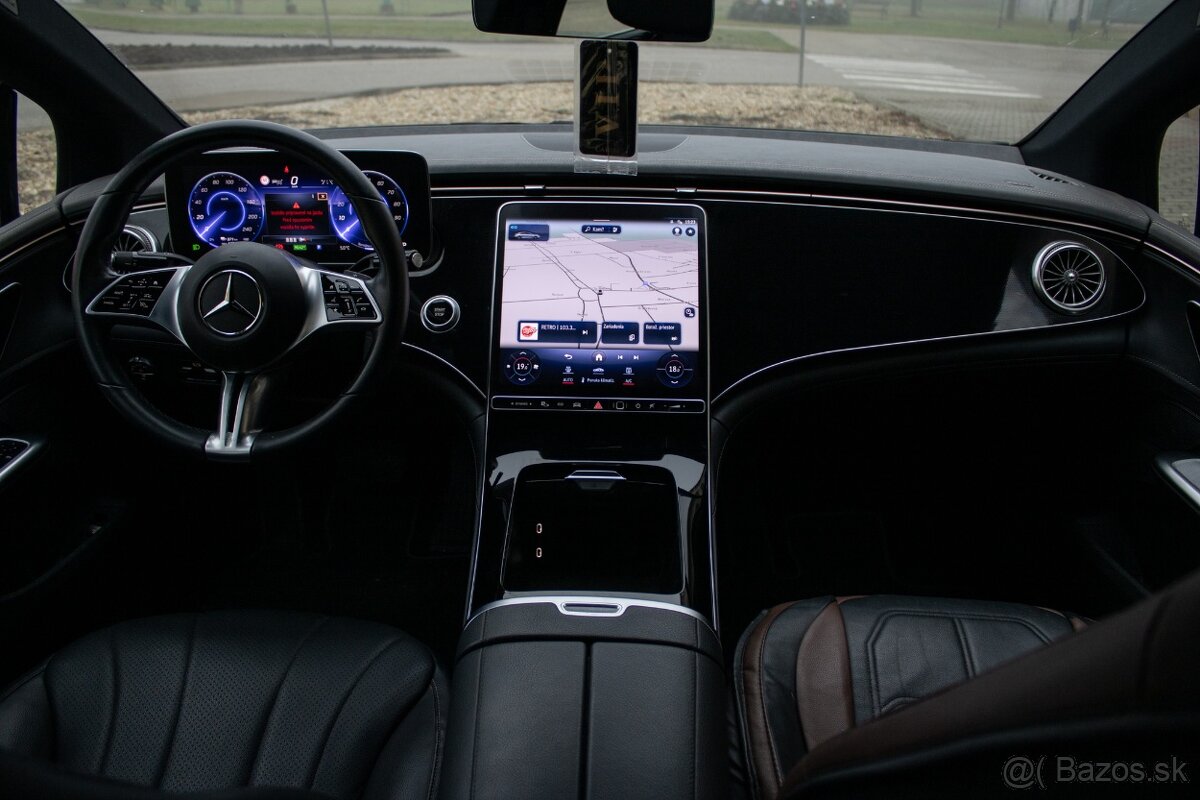 Mercedes-Benz EQE 350 - 11