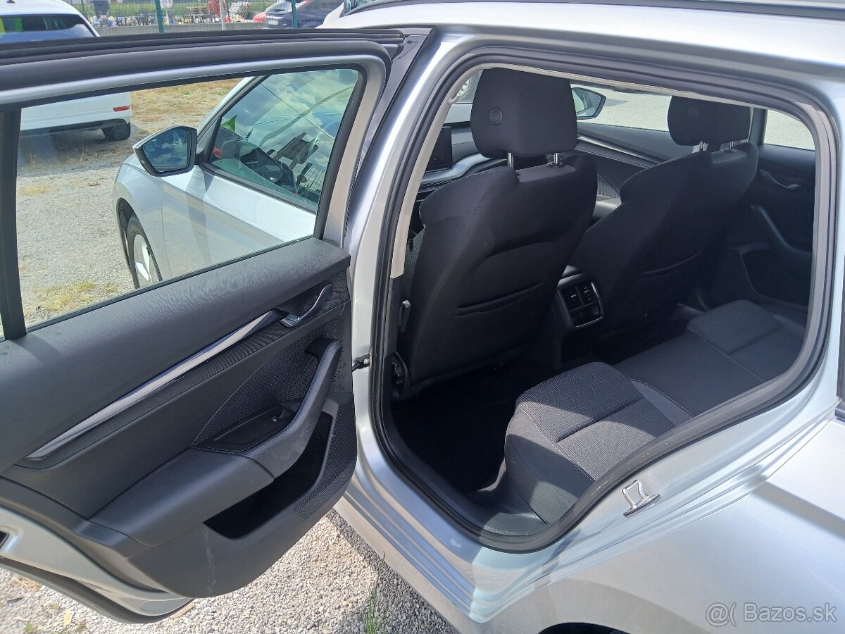 Škoda Octavia IV 2.0 TDI DSG - 11
