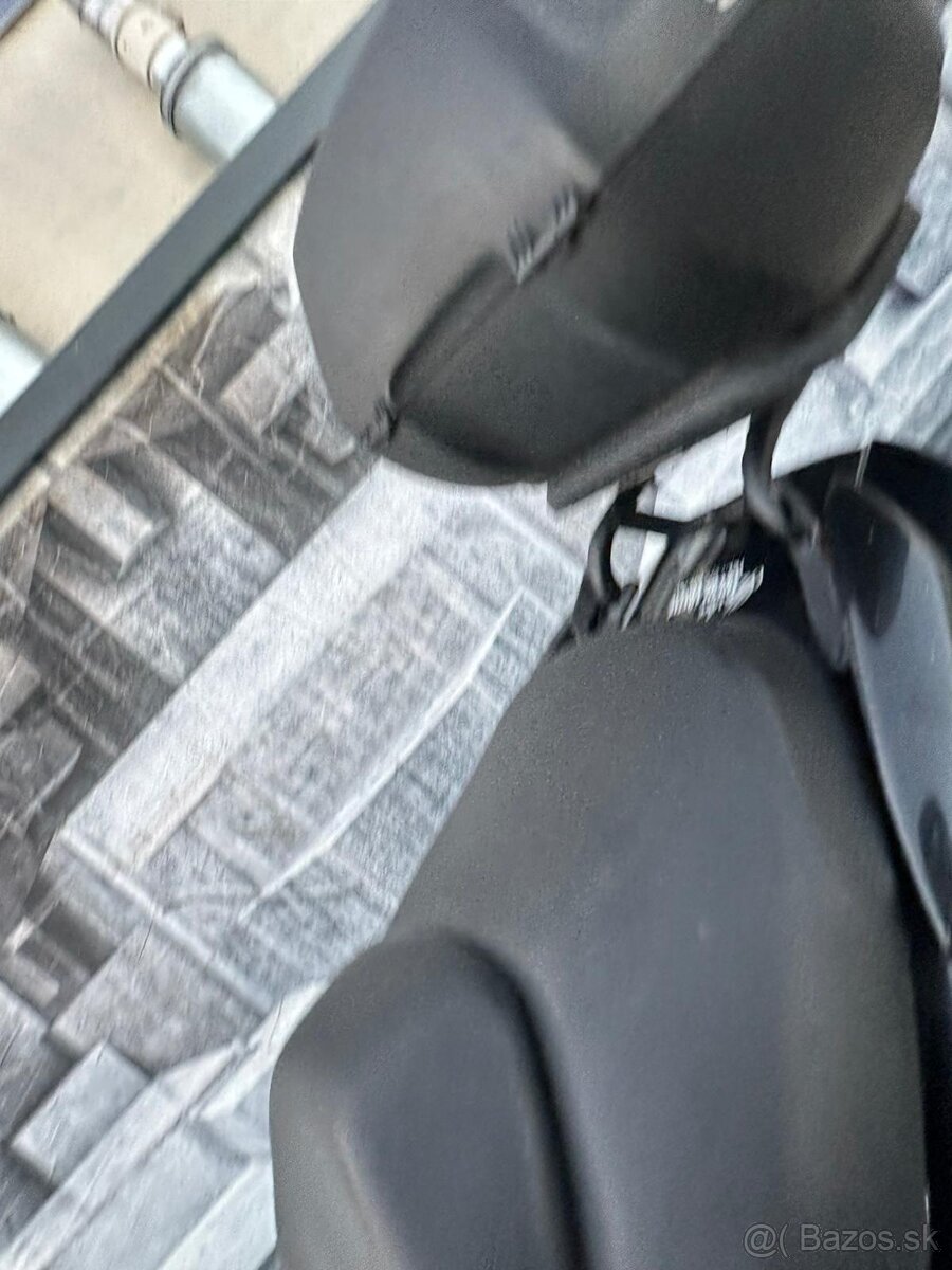 Suzuki Burgman 125 - 11