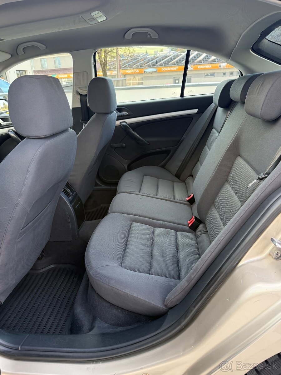 Škoda Octavia 1.6 MPI 75kw TOP STAV - TOP - 11