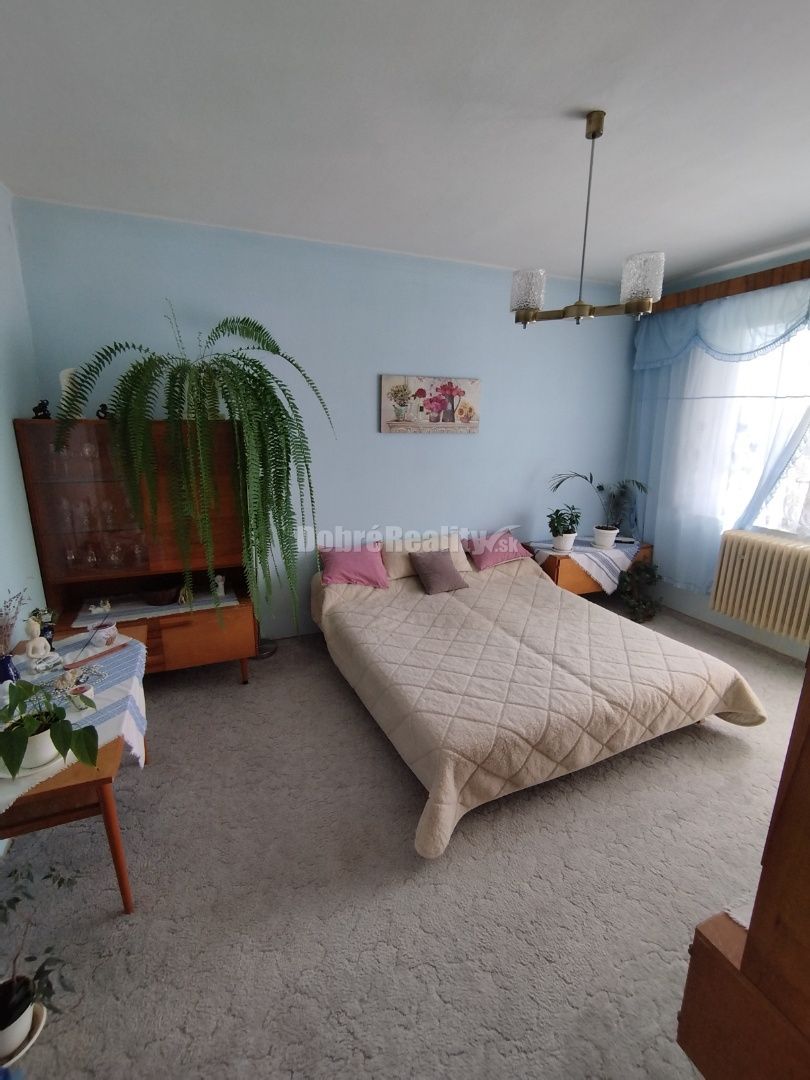 Super ponuka - príjemný rodinný dom pre viacčlennú rodinu s - 11