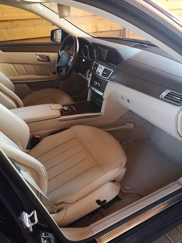 Mercedes-Benz E - 11