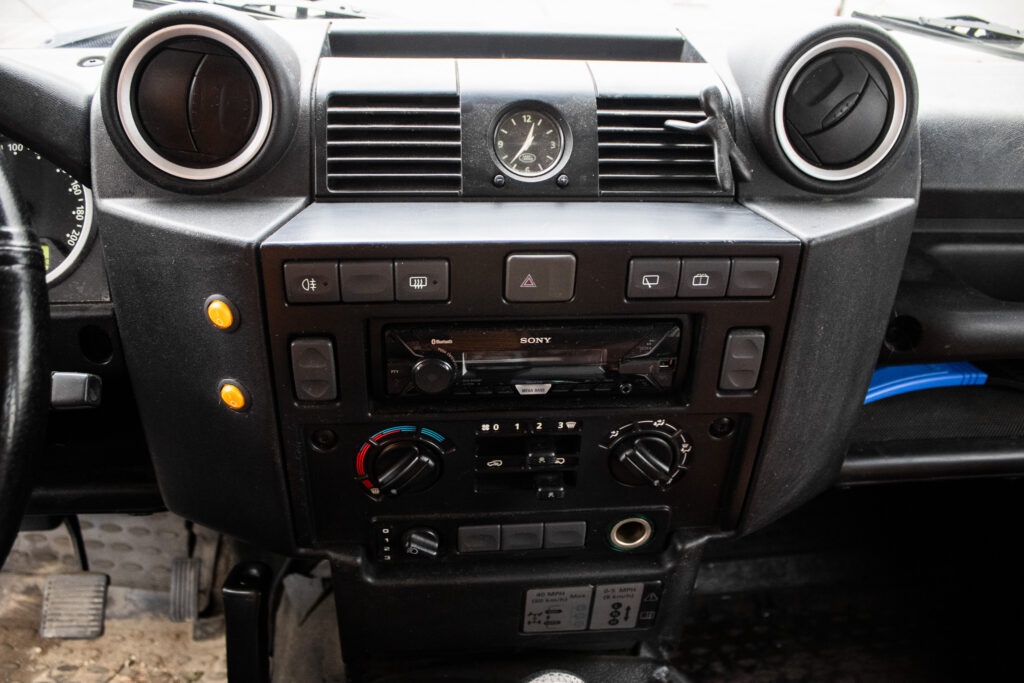 Land Rover Defender 110 SW, 90kW, (2007) - 11