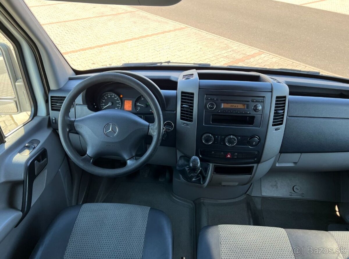 Mercedes Benz Sprinter 311 2,2 CDi 9 míst klima ČR - 11