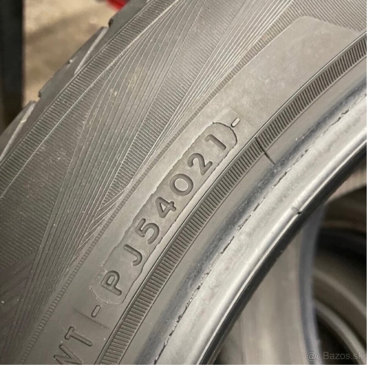 Yokohama 285/40 R21 letné - 11