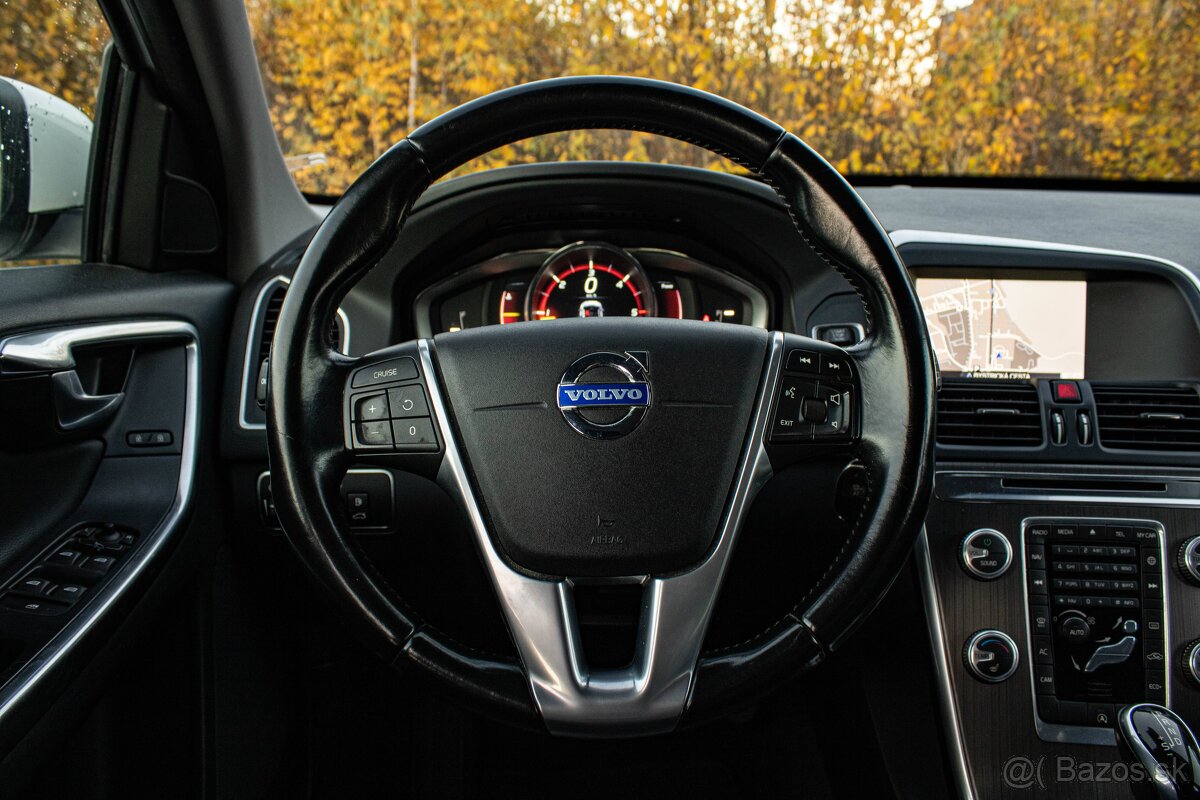 Volvo XC60 D4 2.0L Drive-E Ocean Race Geartronic - 11