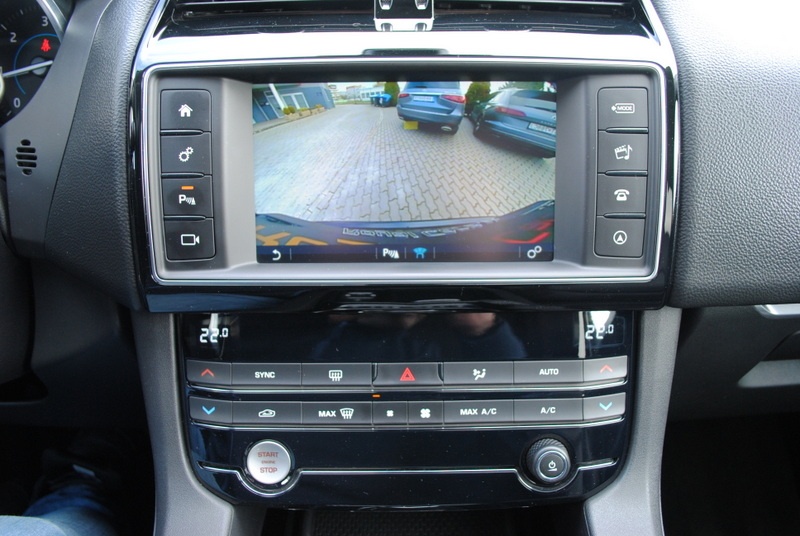 Jaguar F-Pace 2.0D I4 180k AWD A/T⭐SERVIS LEN JAGUAR - 11