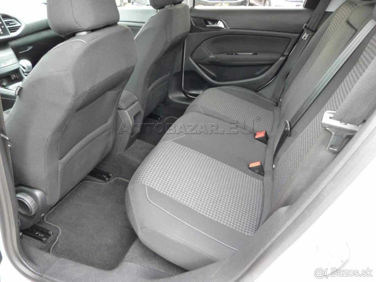 Predám Peugeot 1.5 blue hdi - 11