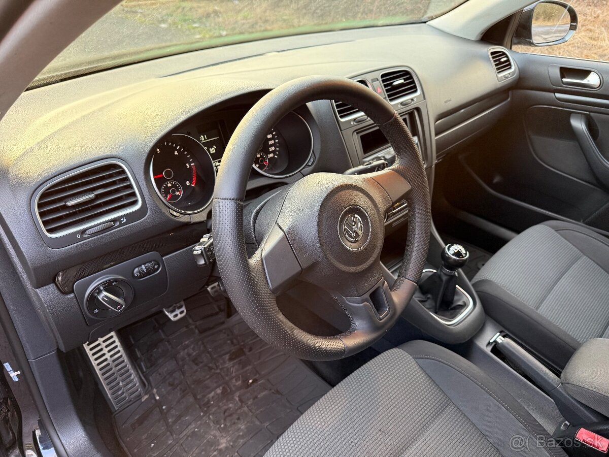 Volkswagen Golf 1.6 TDI - 11
