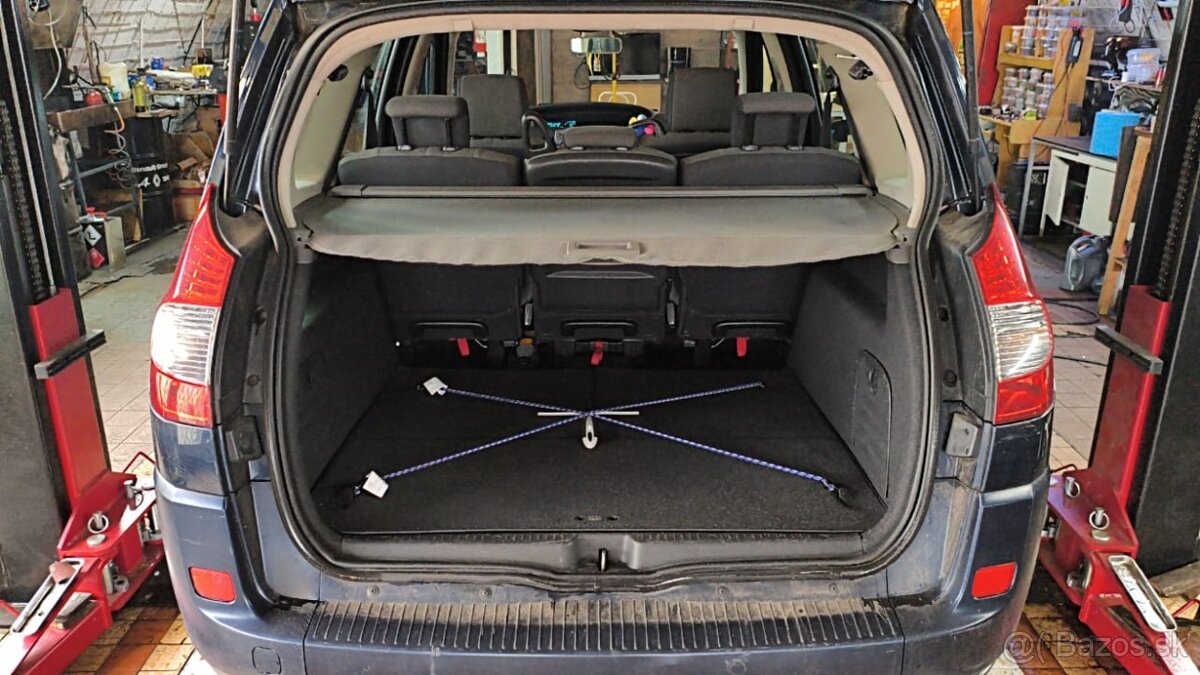 Renault Grand Scenic - 11