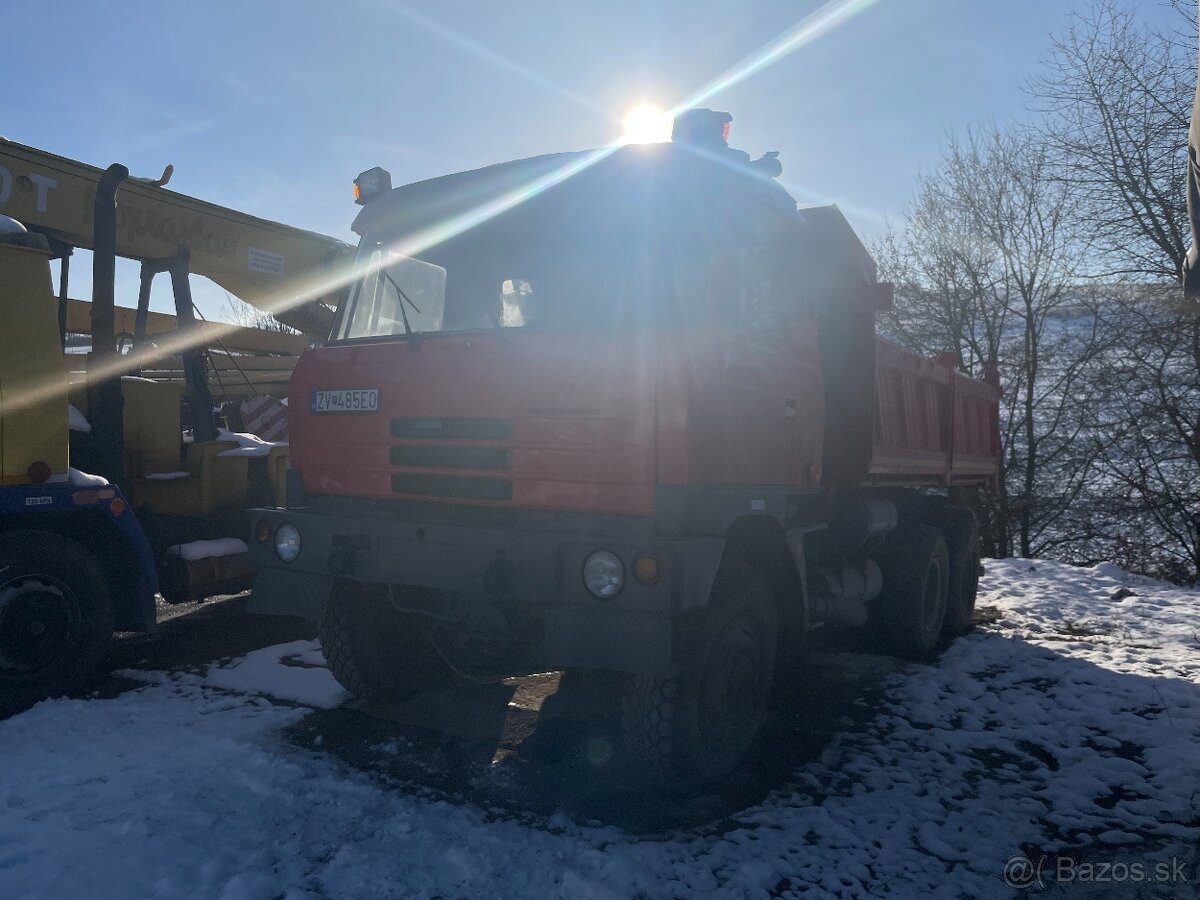 TATRA T815 sypač s pluhom - 11