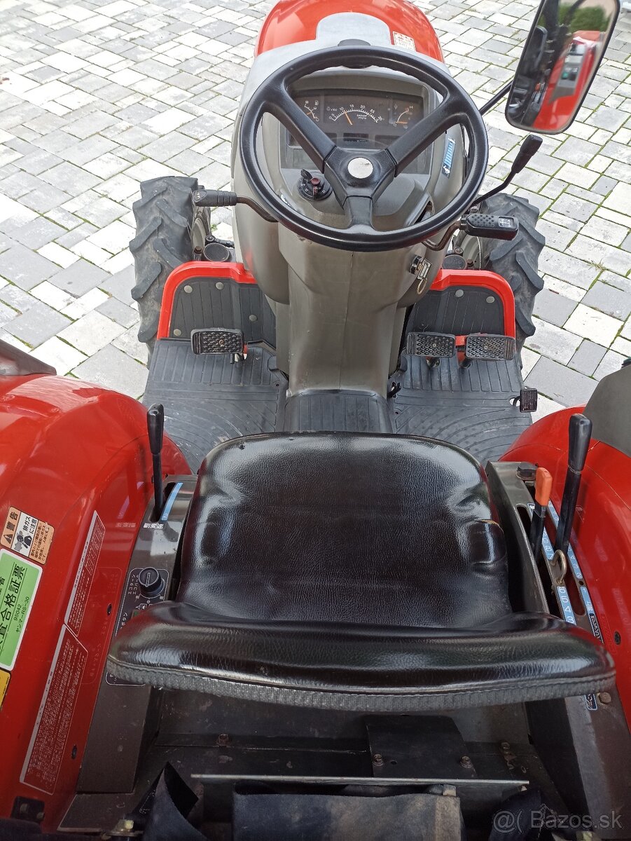 Yanmar RS 30 4x4 30koni s rotavatorom - 11