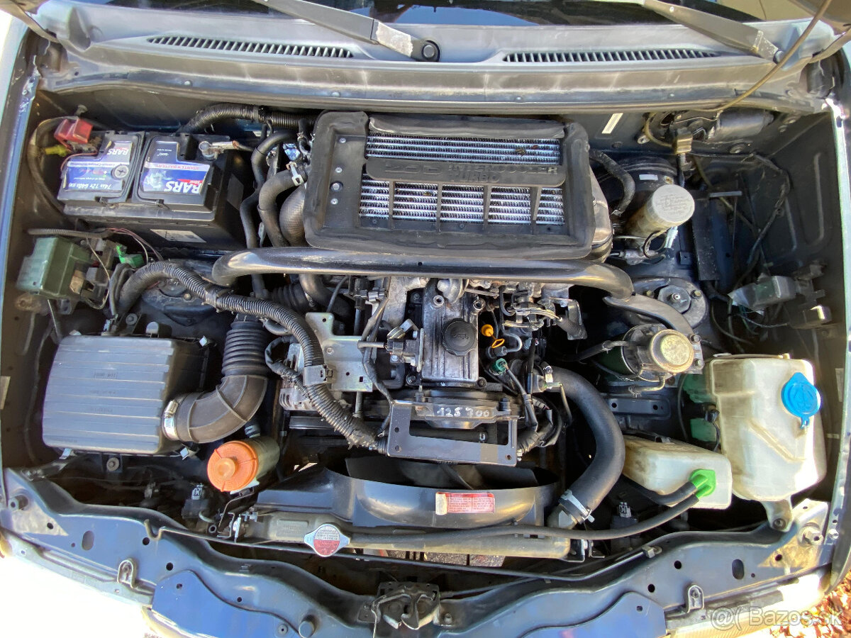 Suzuki Grand Vitara 2.0 - 11