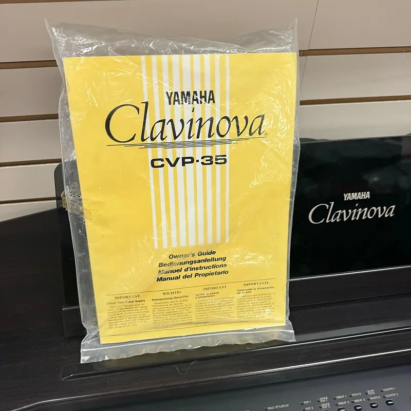 CLAVINOVA CVP-35 Pod stromček - 11