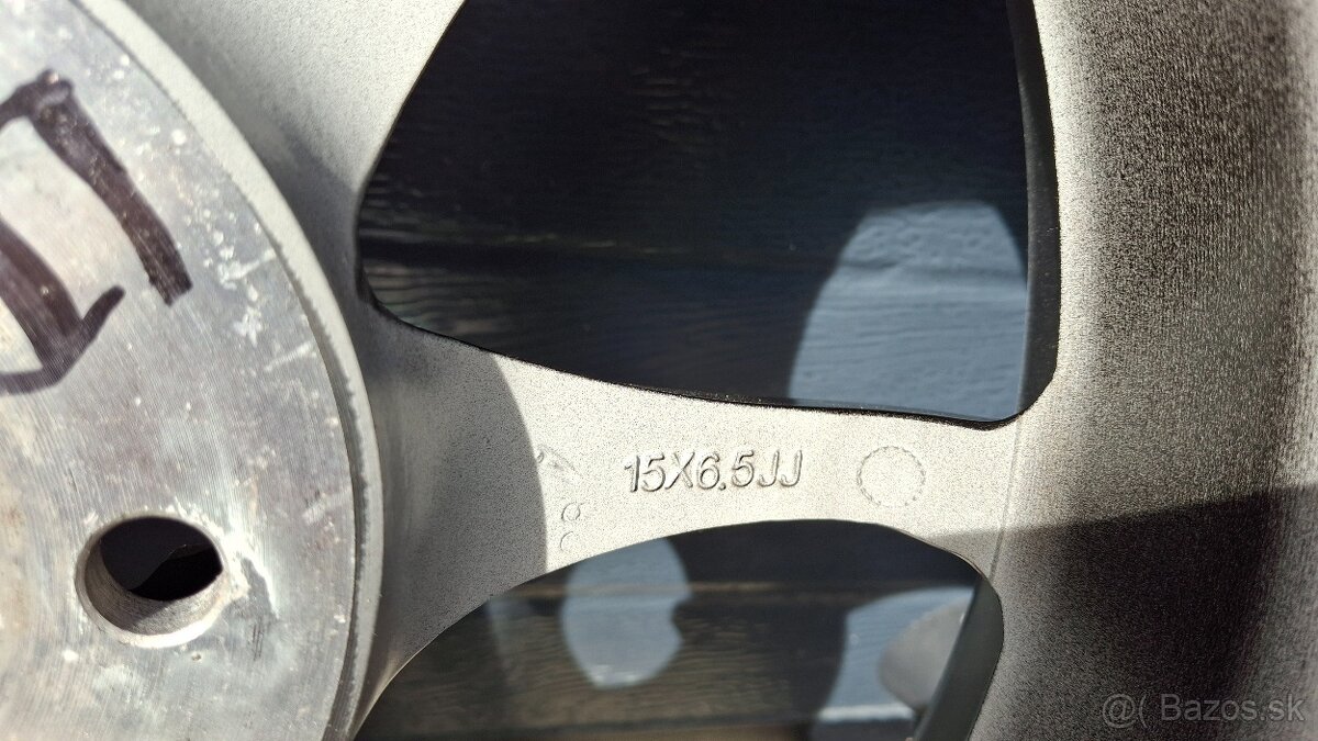 Suzuki 4x100 R15 - 11