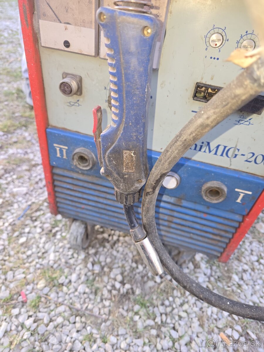 Profesionálna zváračka CO2 uniMIG-200 (200A) - 11