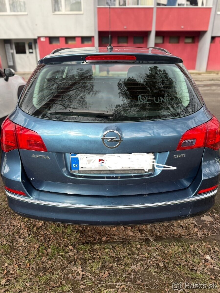Predám Opel astra j 1.7 CDTI - 11