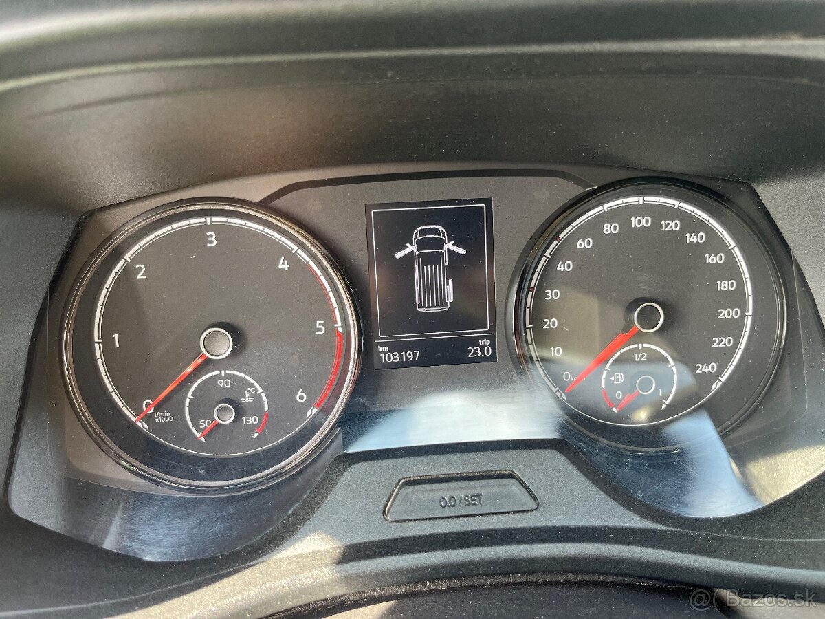 VW Transporter 2L - 11
