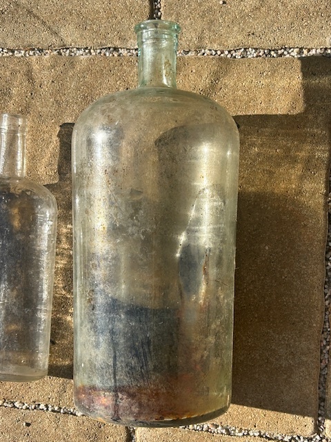 Predám zavaraninové poháre so sklenným viečkom, staré fľaše - 11