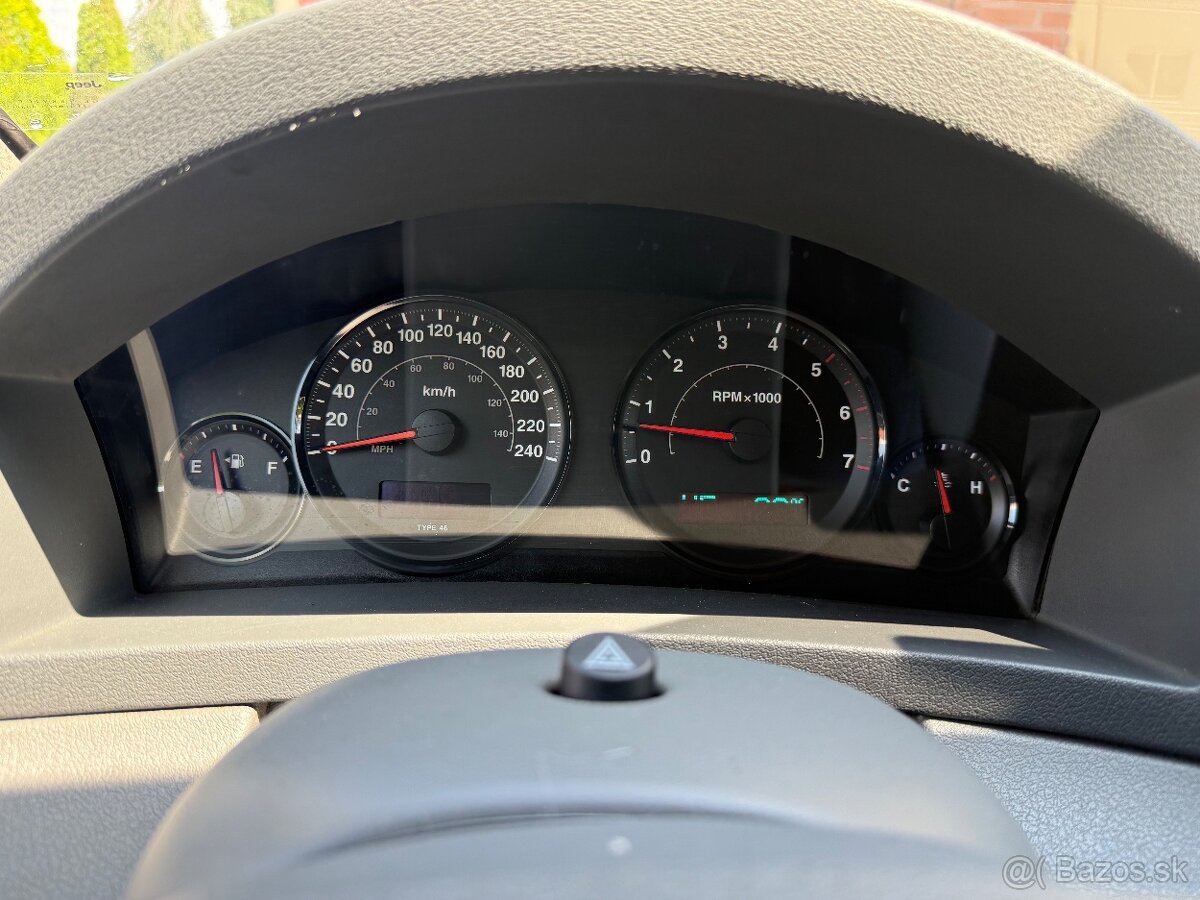 Jeep Grand Cherokee 3,0 CRD LAREDO 4x4 - 11