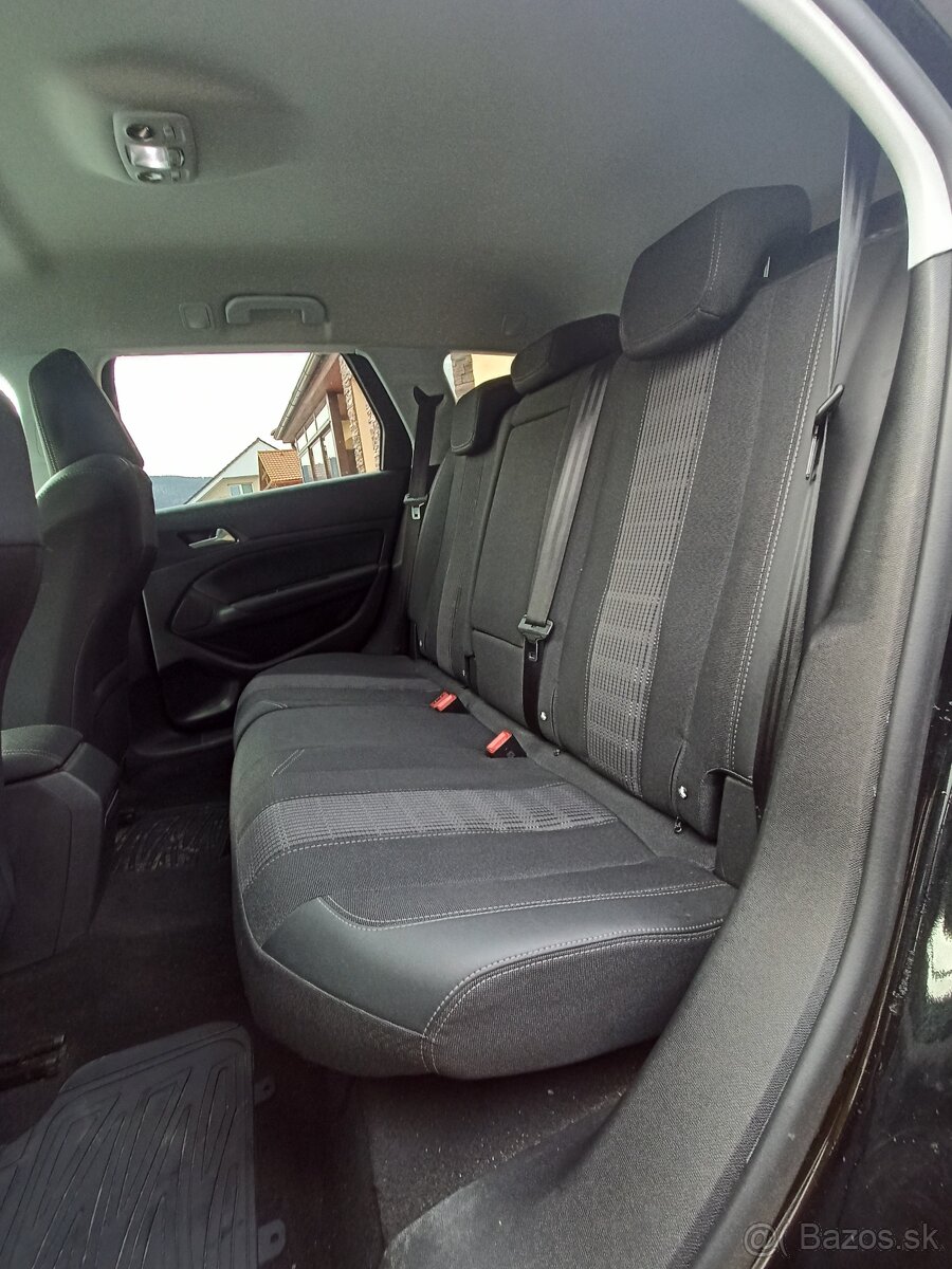 Peugeot 308SW 1.5BlueHDi EAT8 - 11