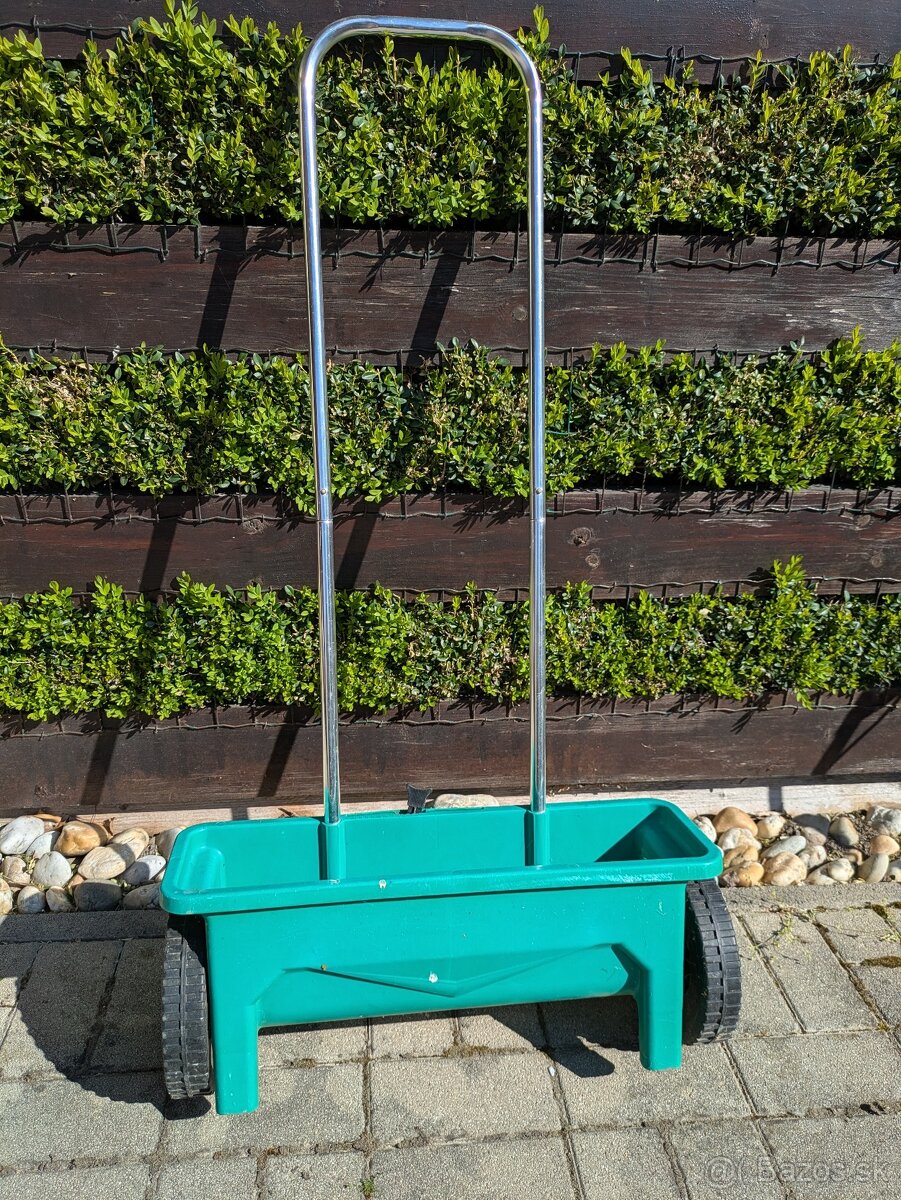 Kosacka, vertikutator, rotavator, Trimmer posypovy vozik - 11