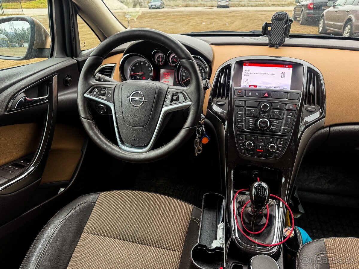 Opel Astra J Cosmo 1.4 LPG - 11