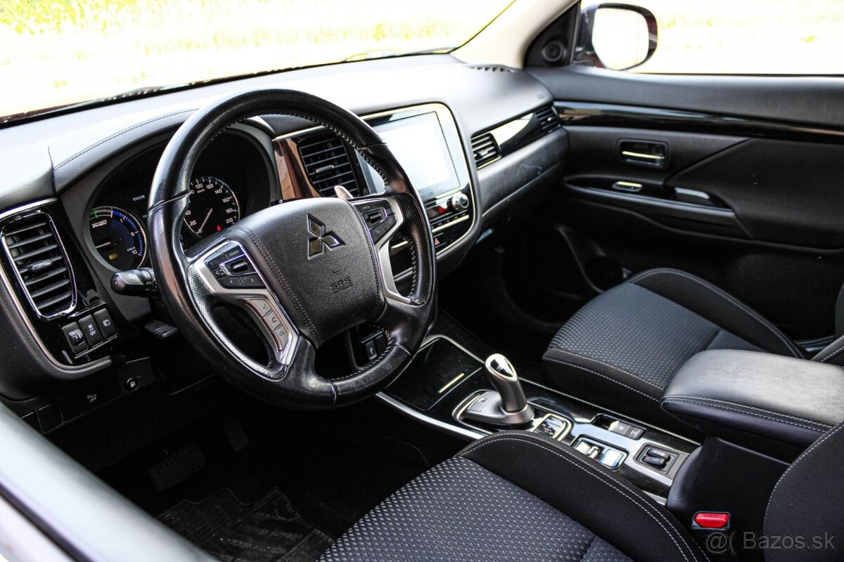 Mitsubishi Outlander PHEV 2.4 4x4 2021 - 11