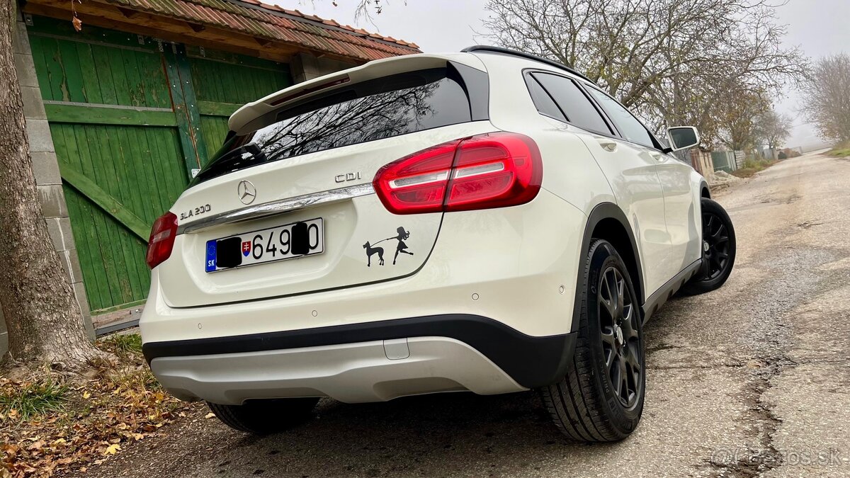 MERCEDES BENZ GLA 200 CDI AUTOMAT AKO NOVE KUPENA NA SK - 11