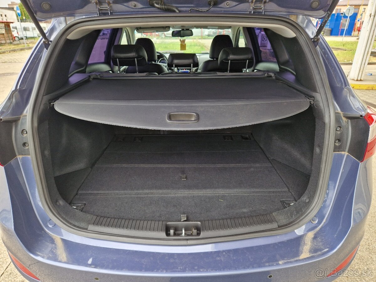 Hyundai i30 CW 1.6i CRDi HP 16V DOHC Style - 11