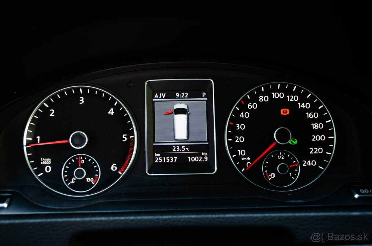 Volkswagen T5 Multivan 2.0 TDi DSG - 11