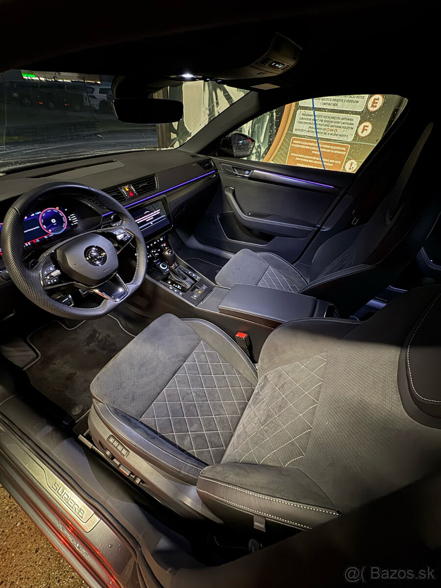 Skoda Superb Sportline 2.0TDi - 11