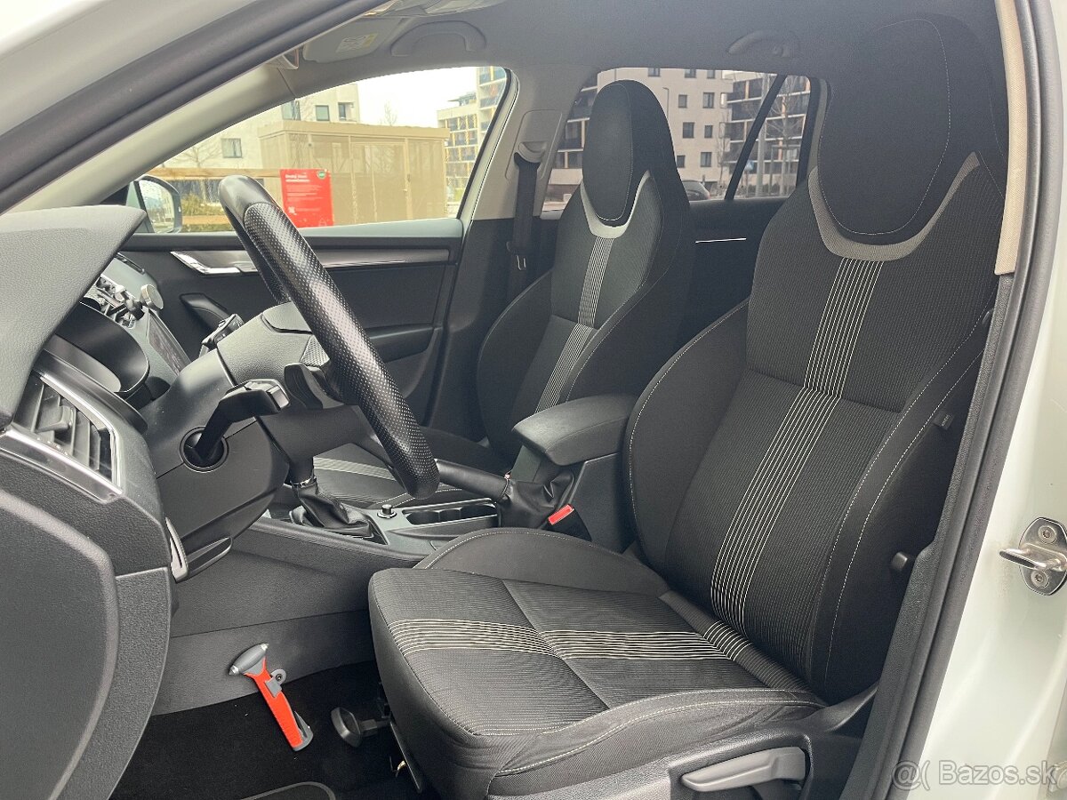 Škoda Octavia Combi 1.6 TDI DSG - TOP stav - 11