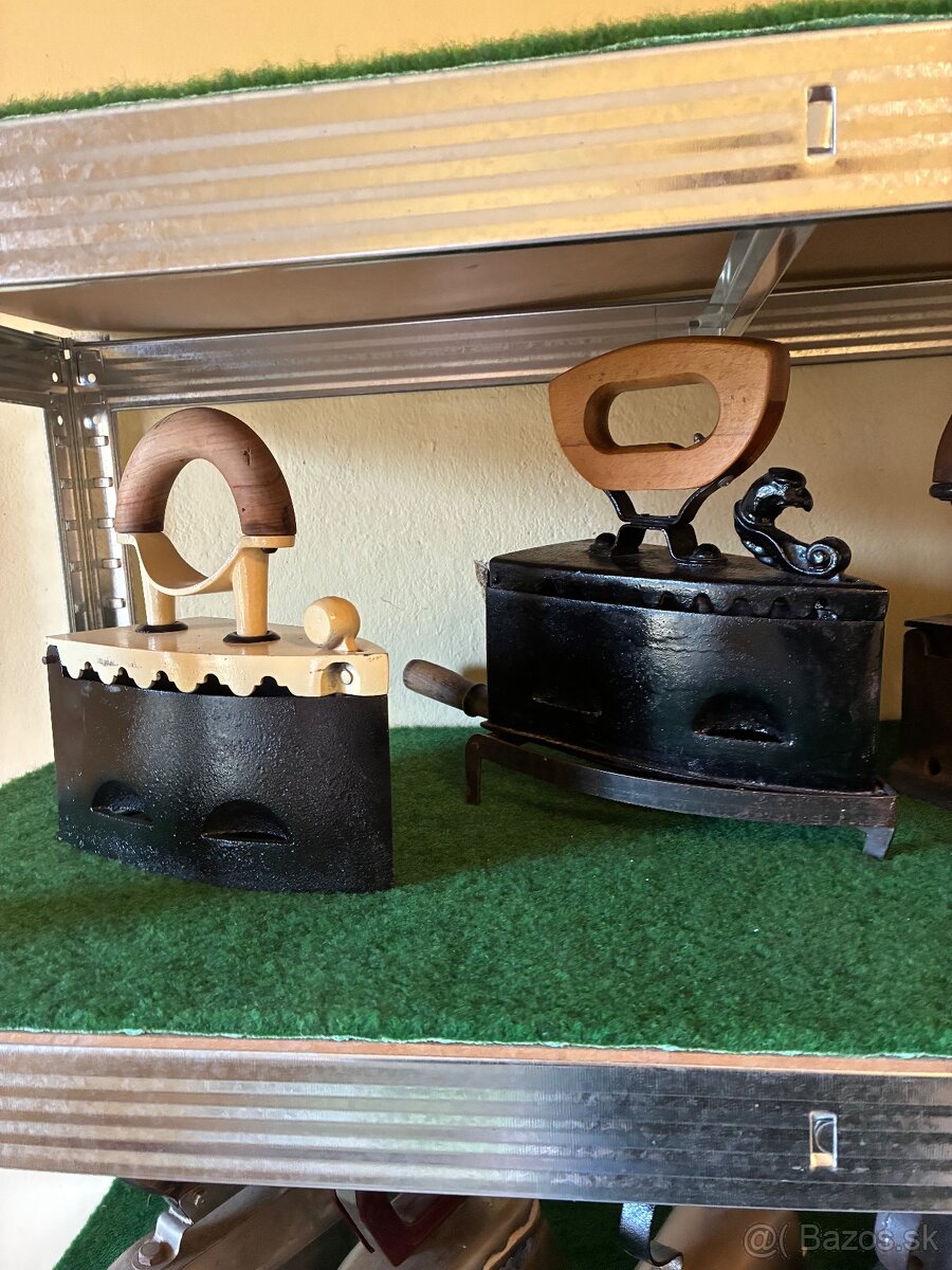 Starožitná žehlička- - 11