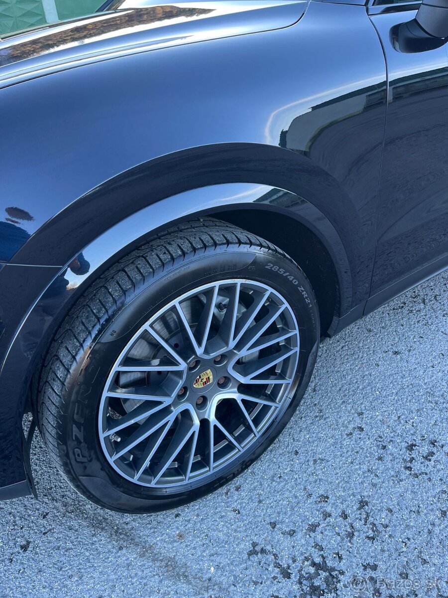 Porsche Cayenne S Sport Chrono Packet REZERVOVANE - 11