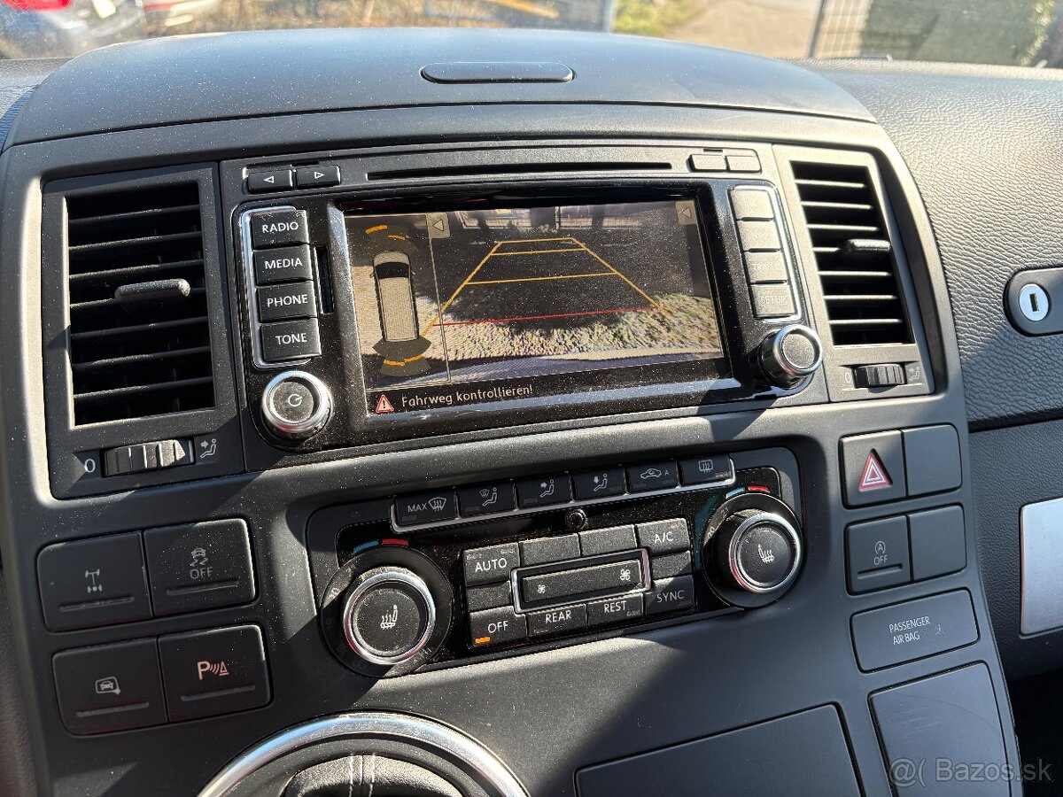 Volkswagen Multivan DSG - 11